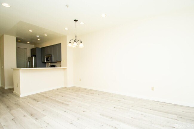 101 Crescent Wy San Francisco, CA 94134 photo 5