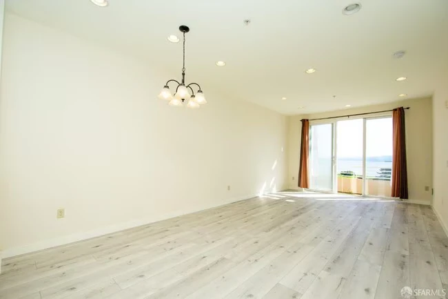 101 Crescent Wy San Francisco, CA 94134 photo 2