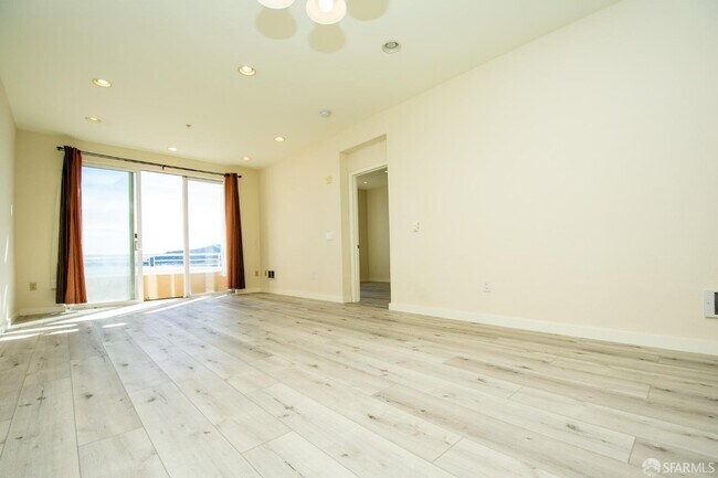 101 Crescent Wy San Francisco, CA 94134 photo 4
