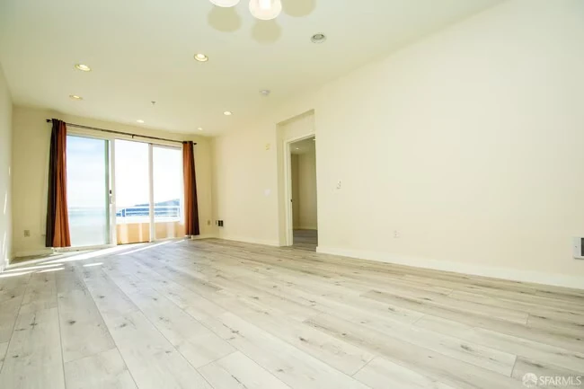 101 Crescent Wy San Francisco, CA 94134 photo 4