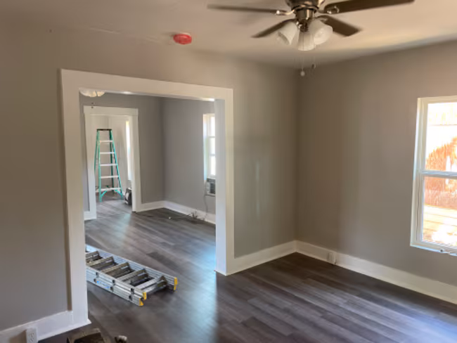 1415 N Jones St Fort Worth, TX 76164 photo 5