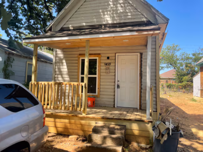 1415 N Jones St Fort Worth, TX 76164 photo 3