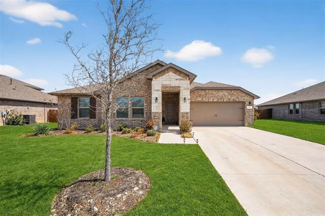 1321 Greenfield Dr Cedar Hill, TX 75104 photo 2