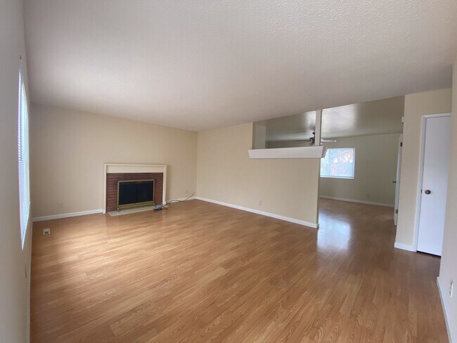 5278 Dupont Ave Newark, CA 94560 photo 2