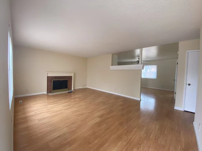 5278 Dupont Ave Newark, CA 94560 photo 2