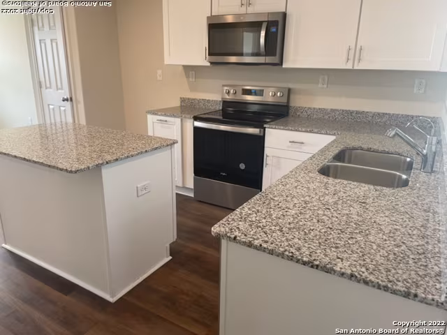 6226 Fieldrun San Antonio, TX 78218 photo 3