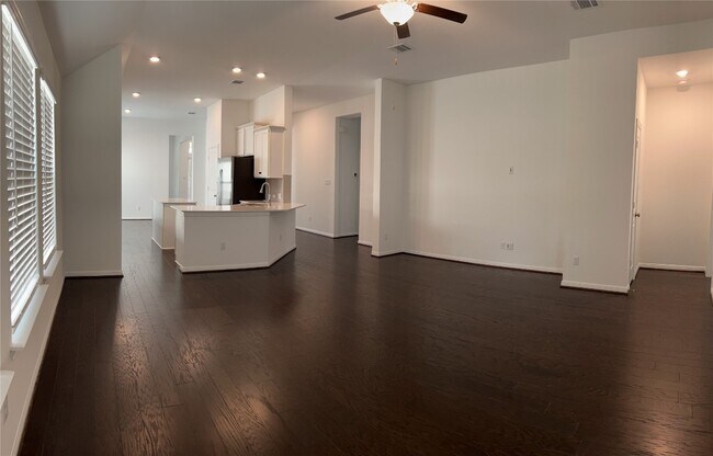 521 Panzano Dr Georgetown, TX 78628 photo 4