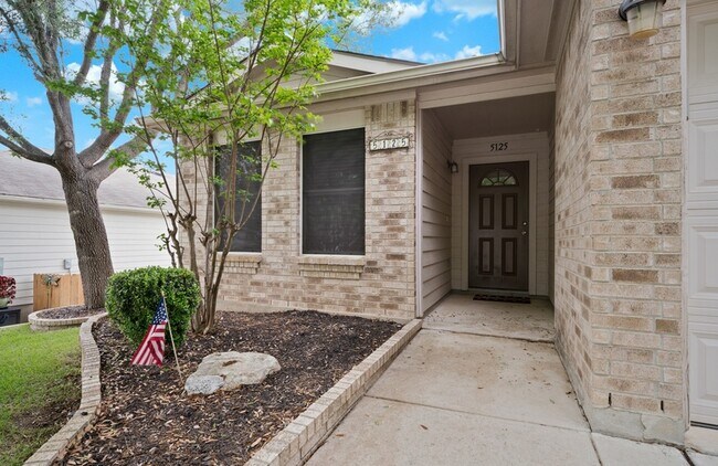 5125 Knollwood Schertz, TX 78108 photo 3