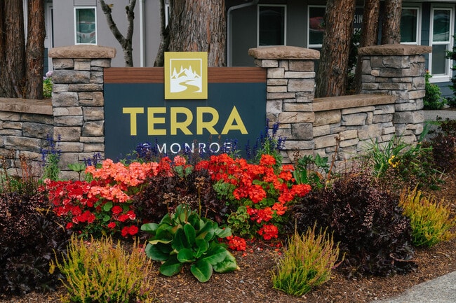 Terra @ Monroe photo 5