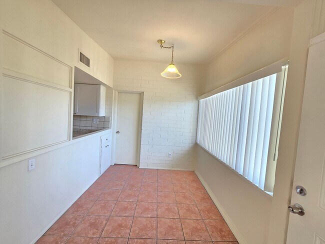 6637 E Cheery Lynn Rd Scottsdale, AZ 85251 photo 5