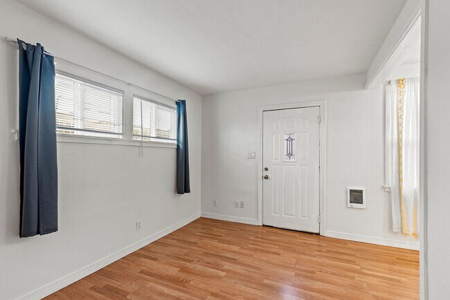 4025 La Salle St San Diego, CA 92110 photo 4