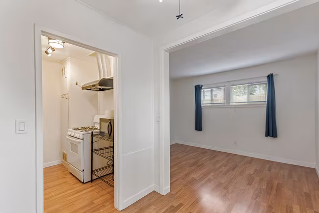 4025 La Salle St San Diego, CA 92110 photo 5