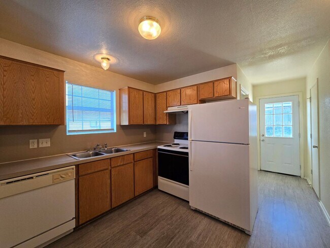 3406 Zephyr Rd Killeen, TX 76543 photo 2