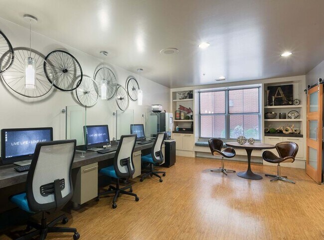 702 Lavaca St Austin, TX 78701 photo 4