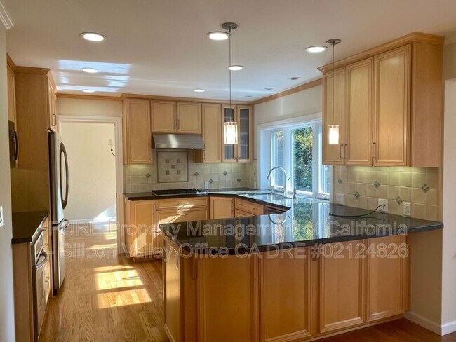 16786 Potter Court, Los Gatos, CA 95032 photo 4