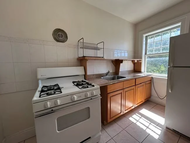 2437 Shattuck Ave. Berkeley, CA 94704 photo 2