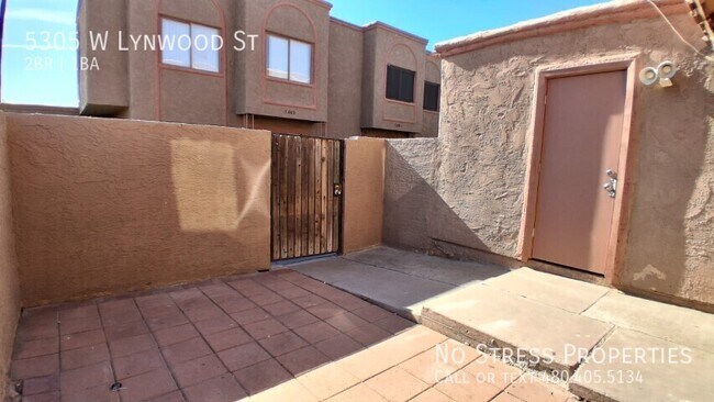 5305 W Lynwood St Phoenix, AZ 85043 photo 5
