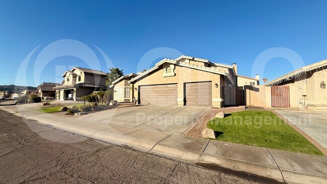 2744 E Bighorn Ave Phoenix, AZ 85048