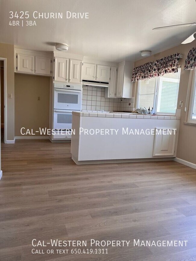 3425 Churin Dr Mountain View, CA 94040 photo 3
