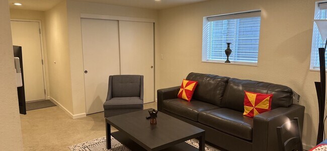 1036 45th Street, Emeryville, CA 94608 photo 3