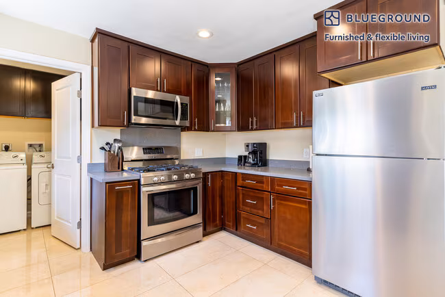 10067 Judy Avenue, Cupertino, CA 95014 photo 3