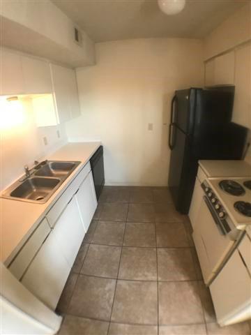 2408 Longview St Austin, TX 78705 photo 3