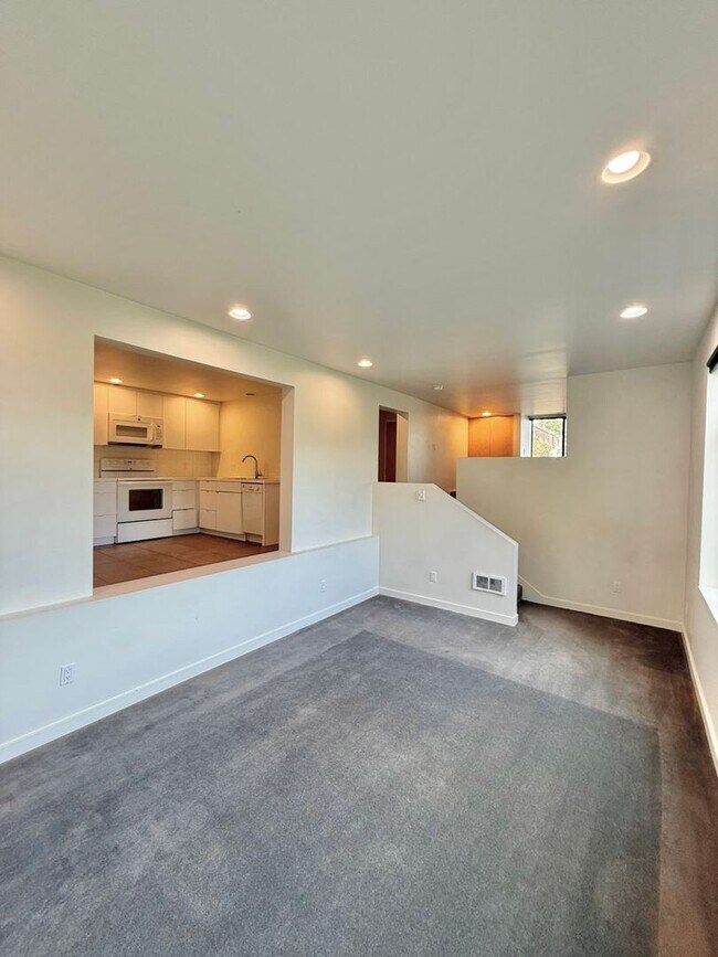 1500 S Atlantic St Seattle, WA 98144 photo 2