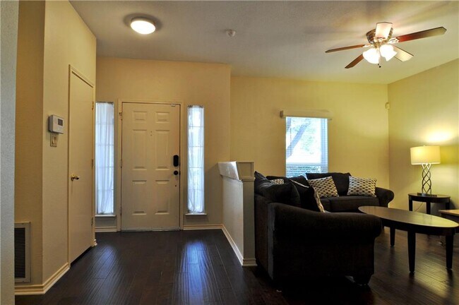 510 Raton Pass, Irving, TX 75063 photo 3