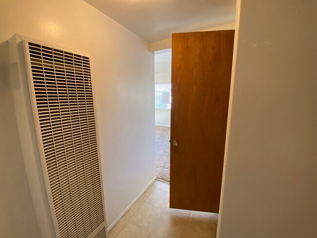 206-210 Vista Glen Ln Vista, CA 92084 photo 4