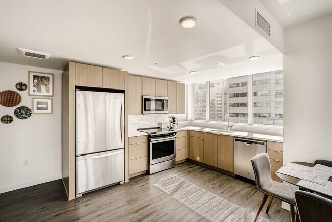 1001 Minor Ave Seattle, WA 98104 photo 5