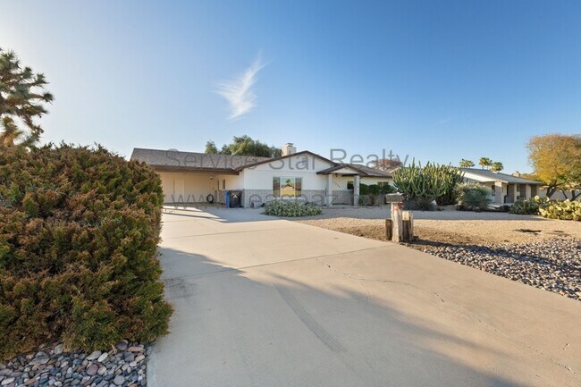 11430 N 28th St photo 2