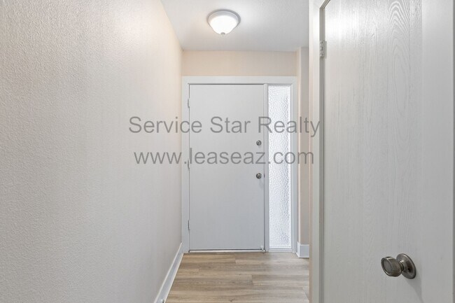 11430 N 28th St photo 4