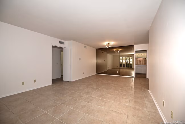 7500 Callaghan Rd San Antonio, TX 78229 photo 4
