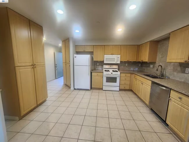 252 Lansing Way Hayward, CA 94541 photo 5