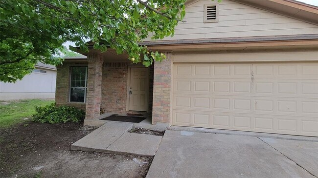 339 Marquitos Dr Kyle, TX 78640 photo 2