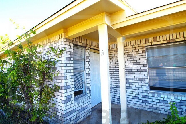 2302 Hunt Dr Killeen, TX 76543 photo 2