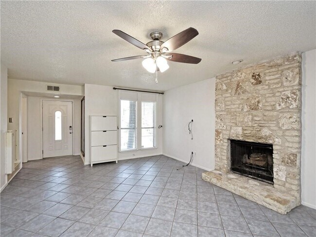 1109 Hermitage Dr Austin, TX 78753 photo 4