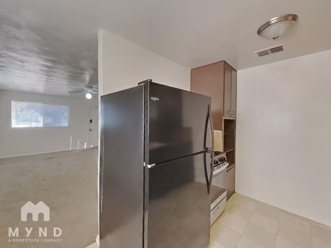 9233 N 14th St Phoenix, AZ 85020 photo 5