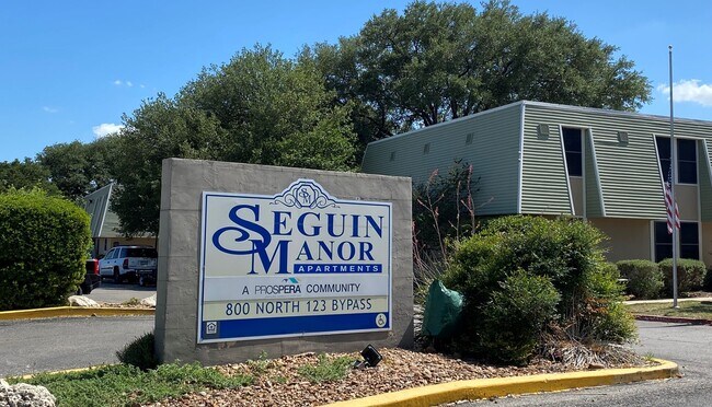 800 N Hwy 123 Bypass Seguin, TX 78155 photo 3