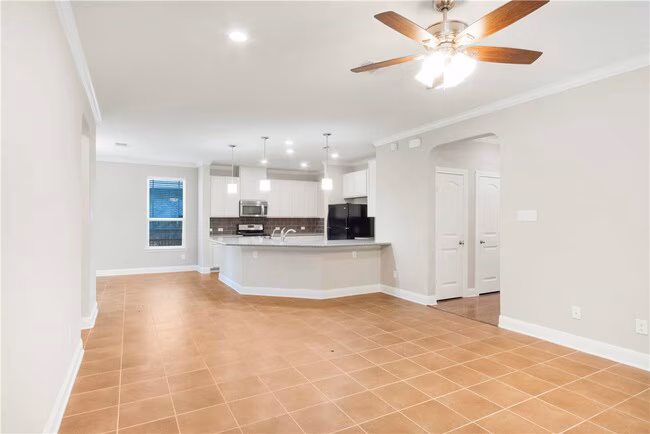 4906 Madrid Dr Georgetown, TX 78628 photo 4
