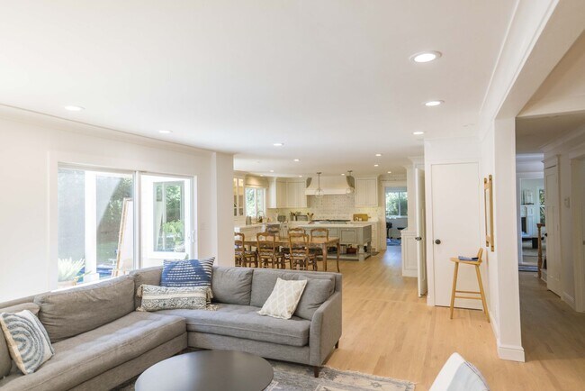 2060 Longden Cir Los Altos, CA 94024 photo 4