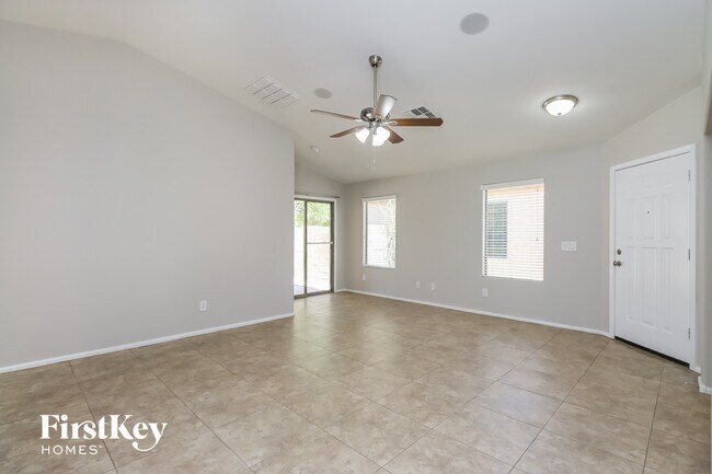 4186 E Aragonite Ln San Tan Valley, AZ 85143 photo 3