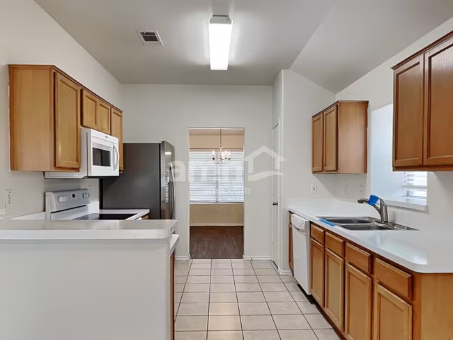 1768 Nina Drive, Grand Prairie, TX 75051 photo 3