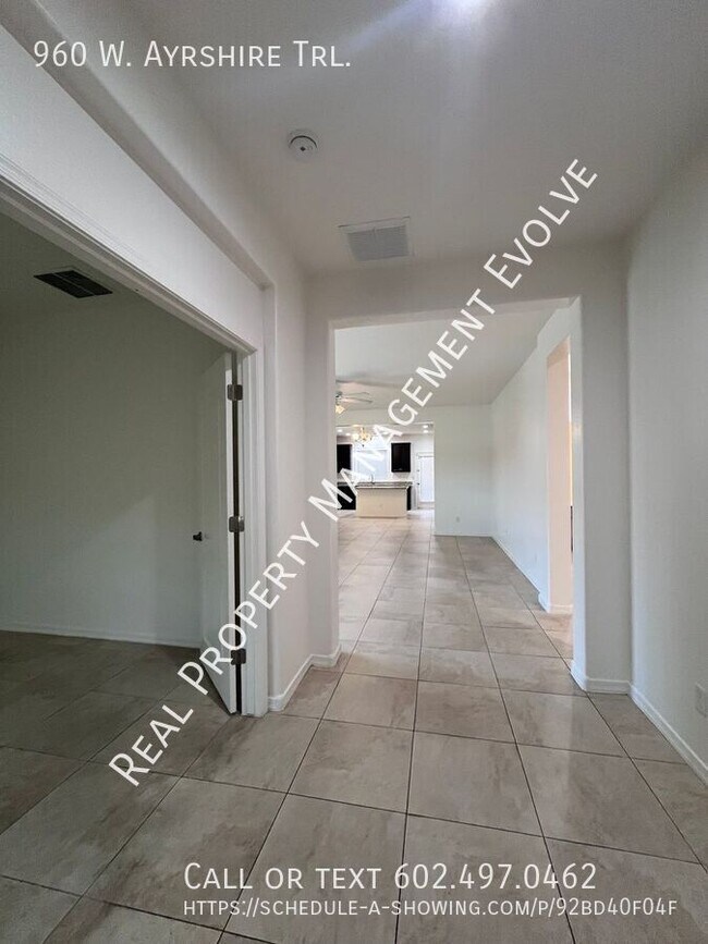 960 West Ayrshire Trail, San Tan Valley, AZ 85143 photo 3