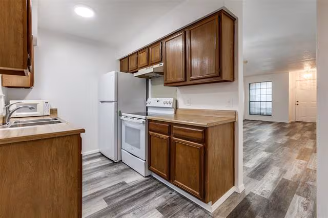 2111 E Belt Line Rd Richardson, TX 75081 photo 5