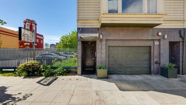 275 9th St Oakland, CA 94607 photo 3