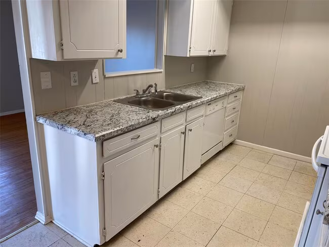1053 Linde Ave New Braunfels, TX 78130 photo 4
