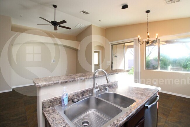 42805 North 43rd Drive, New River, AZ 85087 photo 4