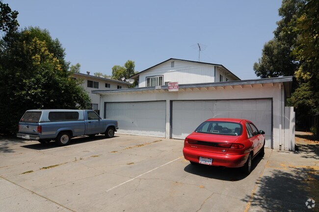 1147 West Hamilton photo 2