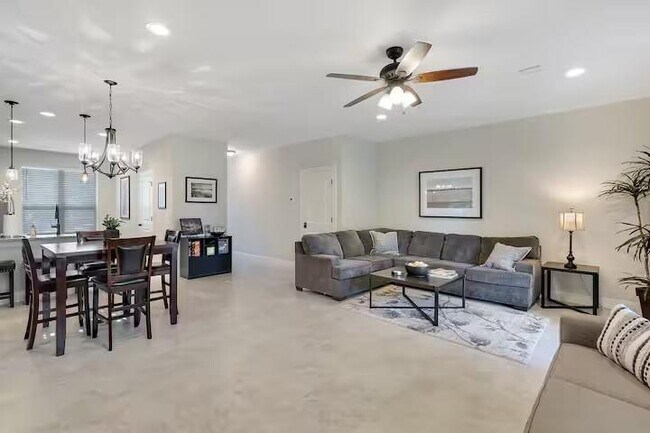 585 Demarett Dr Point Venture, TX 78645 photo 4